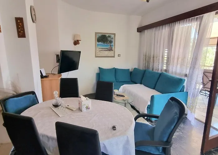 Villa Green Apartment