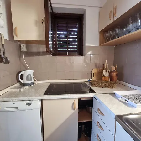 Villa Green شقة تروغير